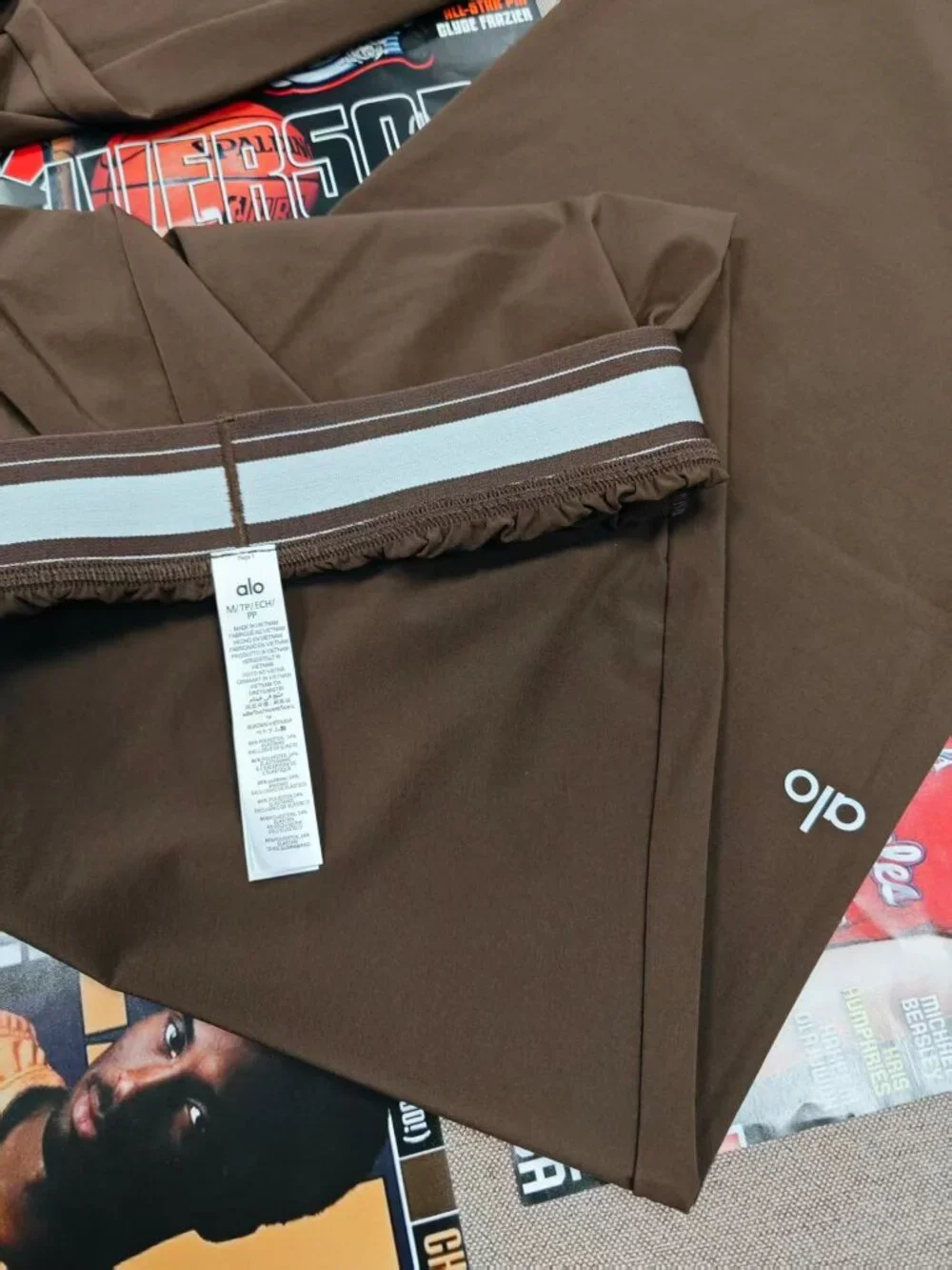 🦋🦋Alo Yoga Suit Up Trouser Espresso Coffee Brown(Regular 30“inches) NWT - Picture 5 of 7